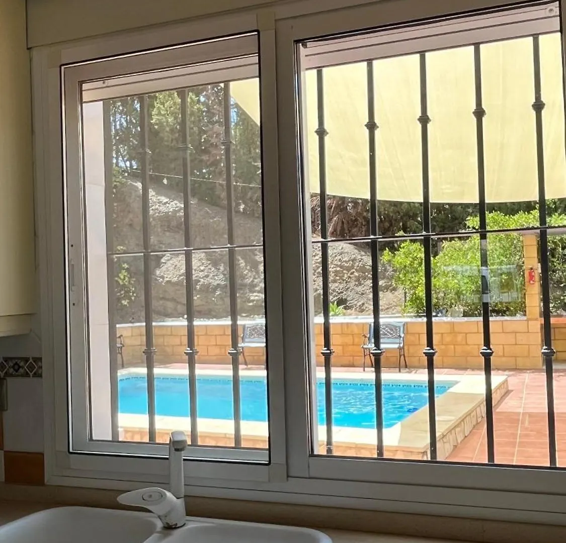 Villa Paloma Árchez 0*,